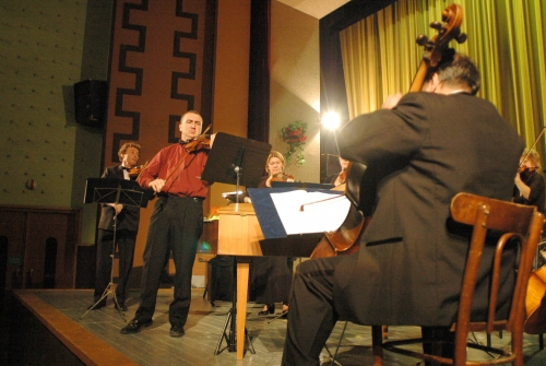 Husľový koncert  v DK Javorina