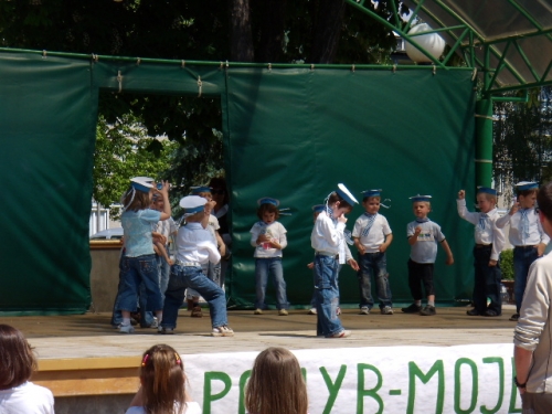 Deti z MŠ v choreografii Námorníci