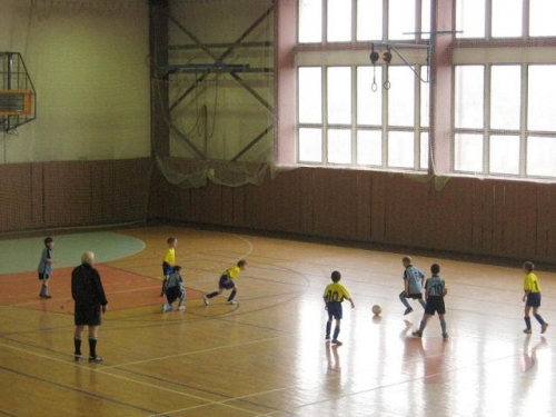 Najmladší futbalisti MFK Stará Turá na halovom turnaji v Trenčíne