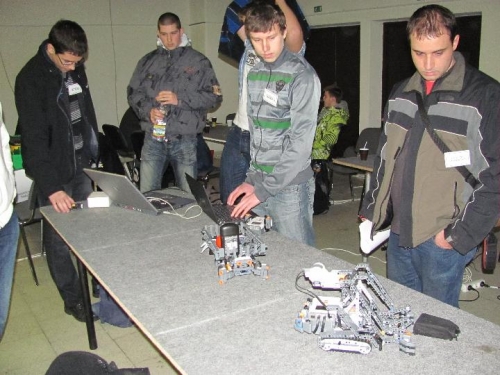 Úspech SOŠ na medzinárodnom Trenčianskom robotickom dni 2012