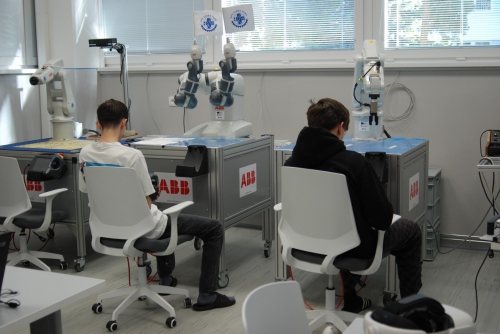 Nové učebne robotiky a automatizácie