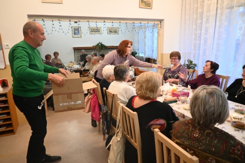 Vianočné chvíle v Dennom centre seniorov