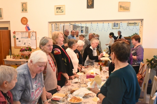 Vianočné chvíle v Dennom centre seniorov