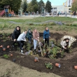 Kvetinová výsadba na detskom dopravnom ihrisku - Výsledok skvelej spolupráce